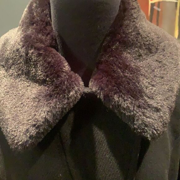 Talbots black wool blend detachable faux fur collar coat, size 14 - Picture 2 of 12